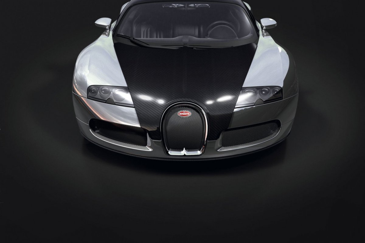 Karim Benzema s'offre une des 5 Bugatti Veyron 16.4 Pur Sang. 