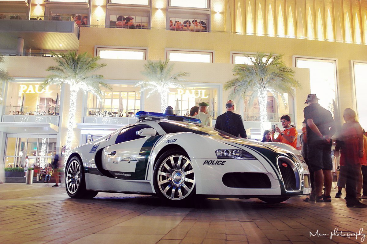 Bugatti Veyron 16.4 Police in Dubai.