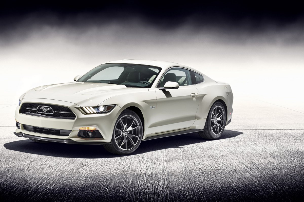 Salon New York 2014 : Ford Mustang GT 50 Year Limited Edition.