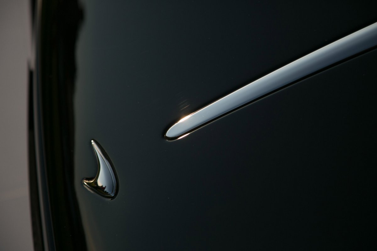 2012 : McLaren X-1 Concept une hypercar baroque.