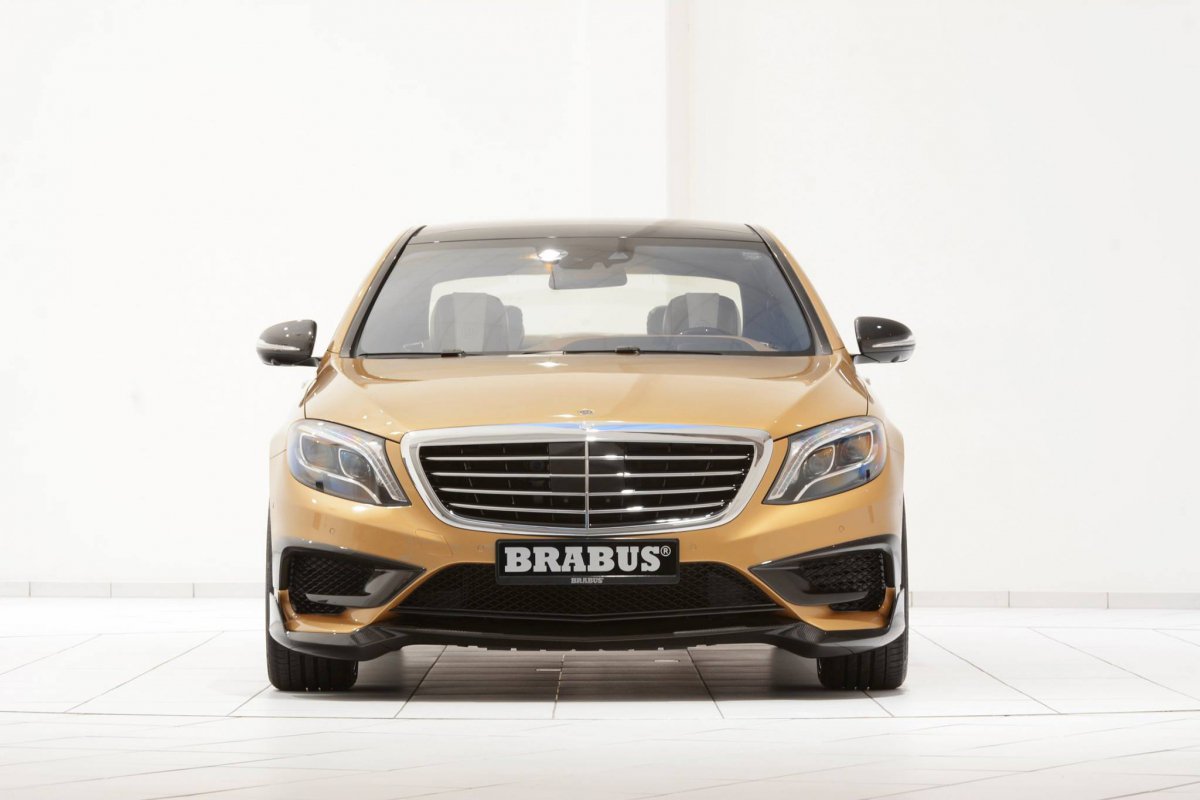 850 HP Mercedes-Benz S63 AMG by Brabus.