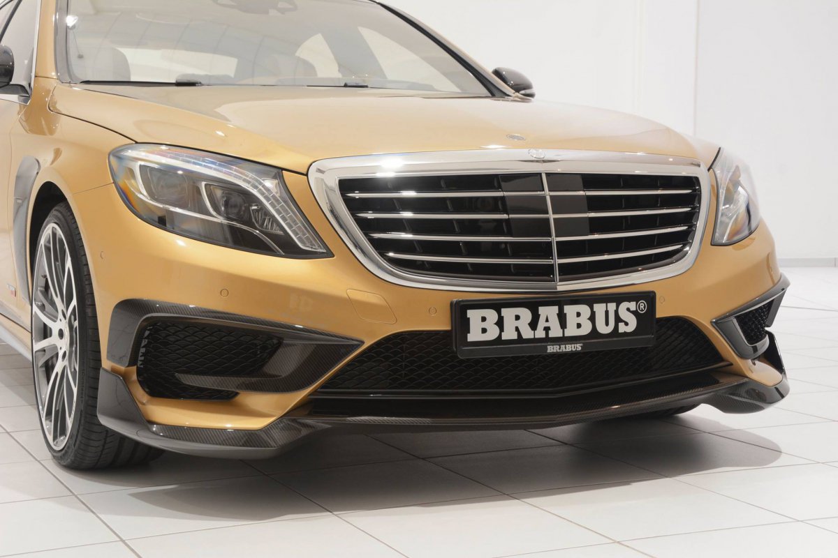 850 HP Mercedes-Benz S63 AMG by Brabus.