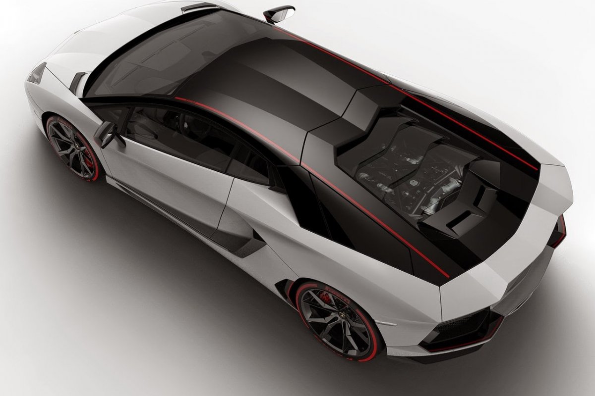 2015 Lamborghini Aventador LP700-4 Pirelli Edition