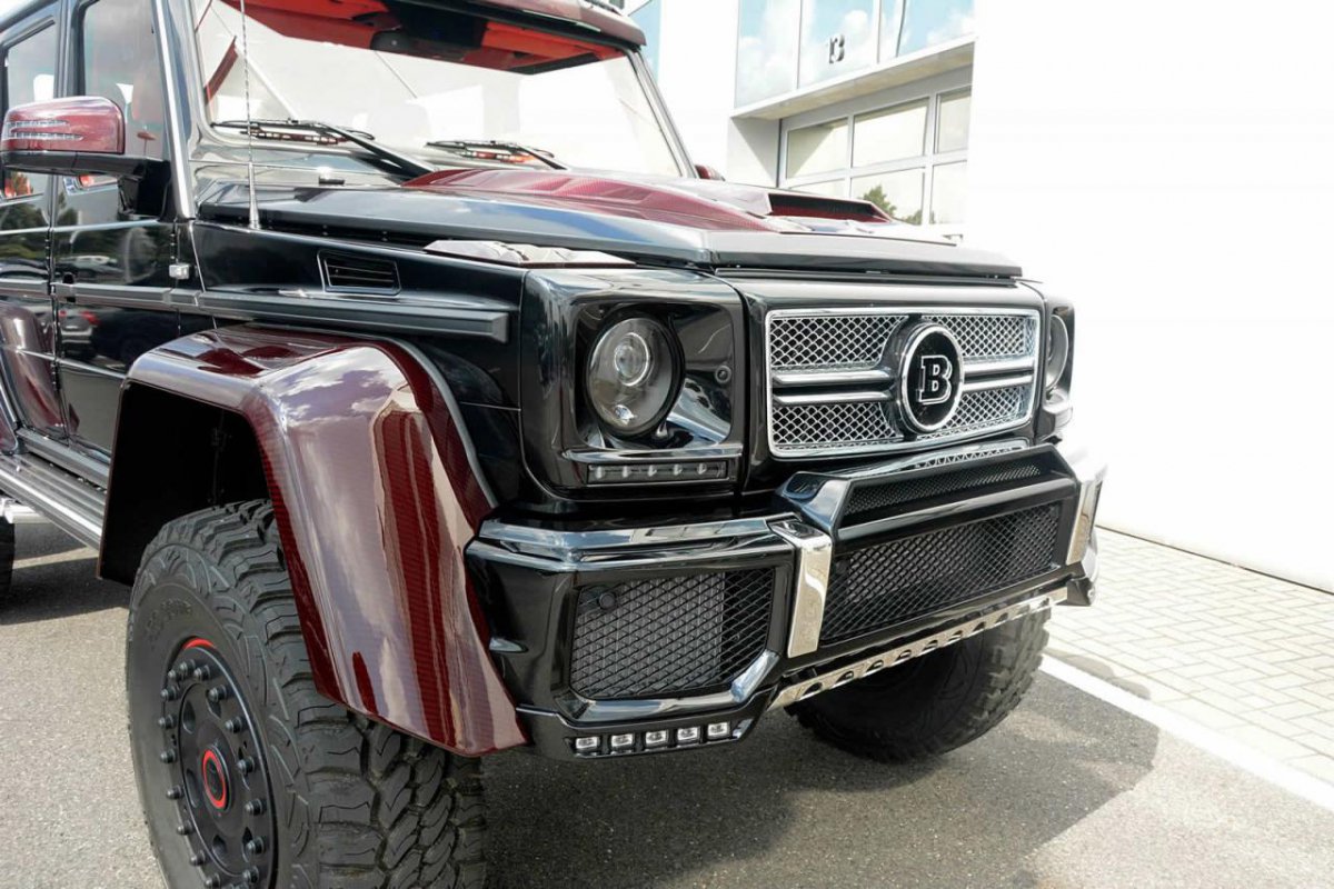 Mercedes-Benz G63 AMG 6×6 (Cherry Red) by Brabus