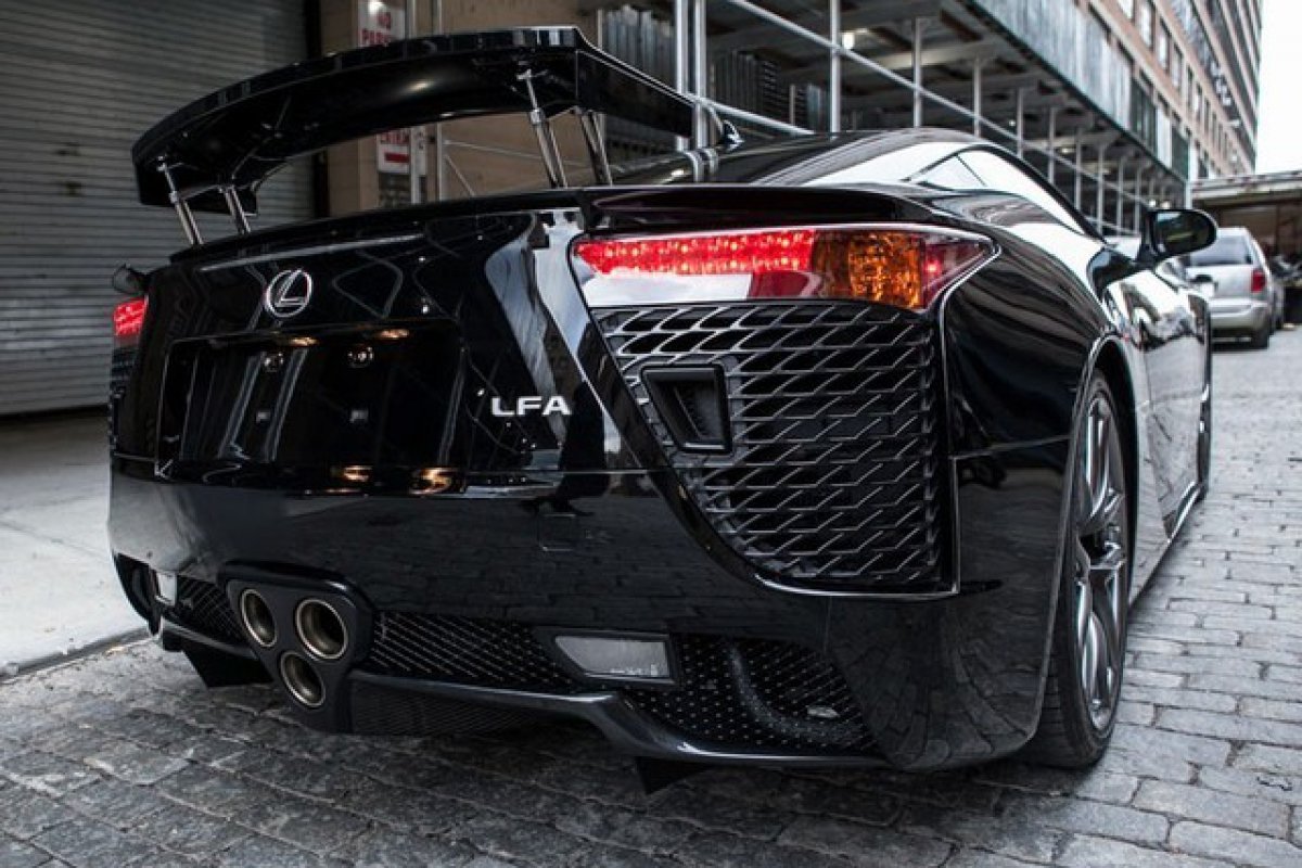 For sale : Lexus LFA