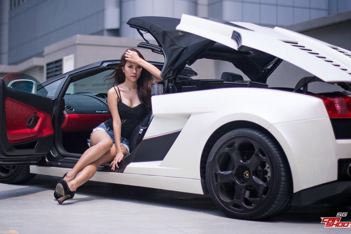 Lamborghini Gallardo Spyder & Girl