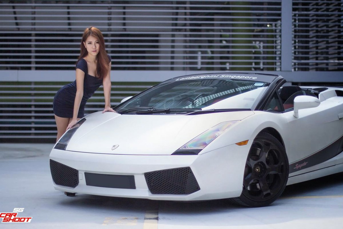 Lamborghini Gallardo Spyder & Girl