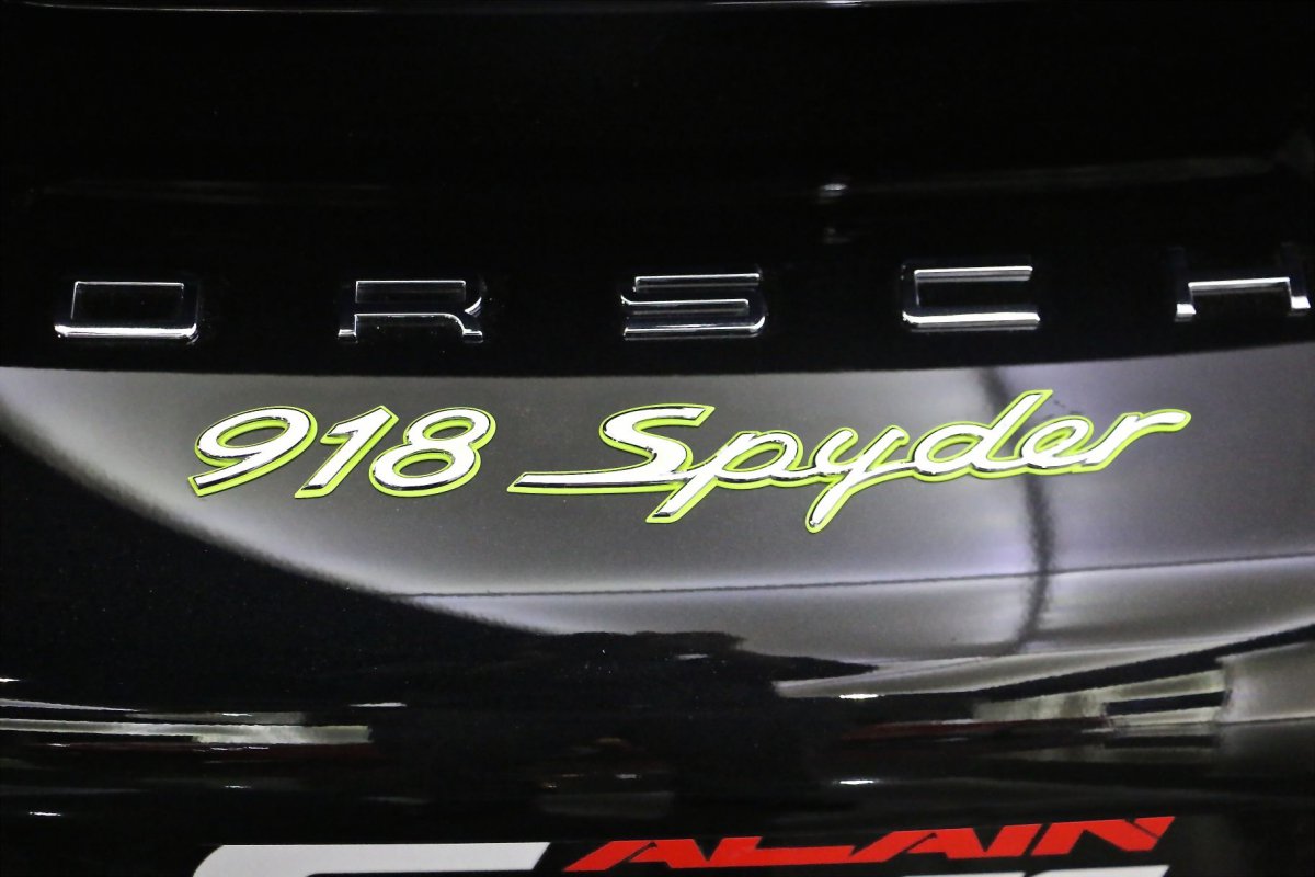 ​For Sale : Porsche 918 Spyder