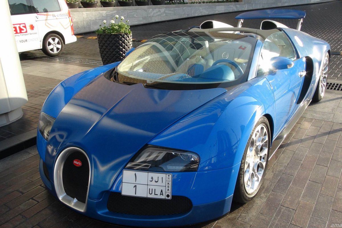 Blue Saudi Bugatti Veyron Grand Sport in Dubai