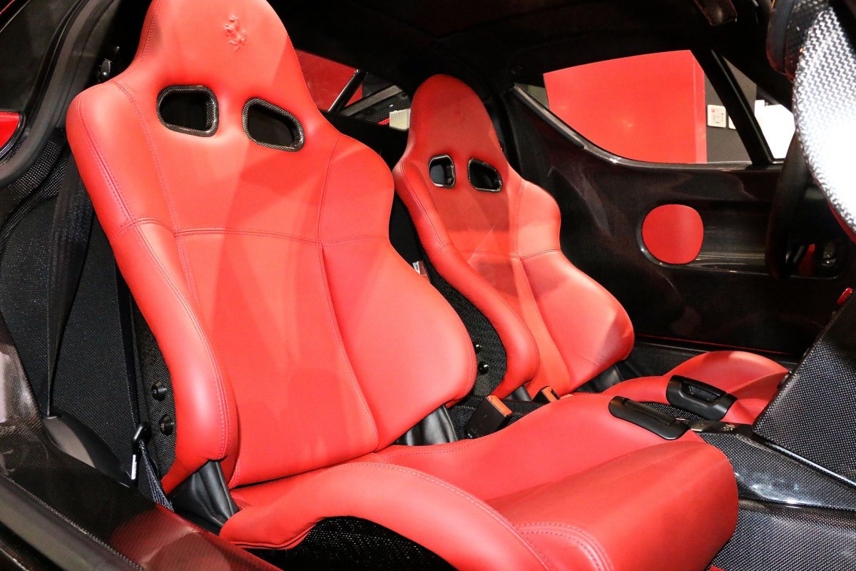 For sale : Ferrari Enzo