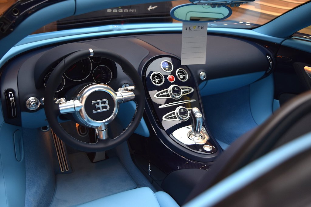For Sale : Bugatti Veyron Grand Sport Vitesse Jean-Pierre Wimille Edition