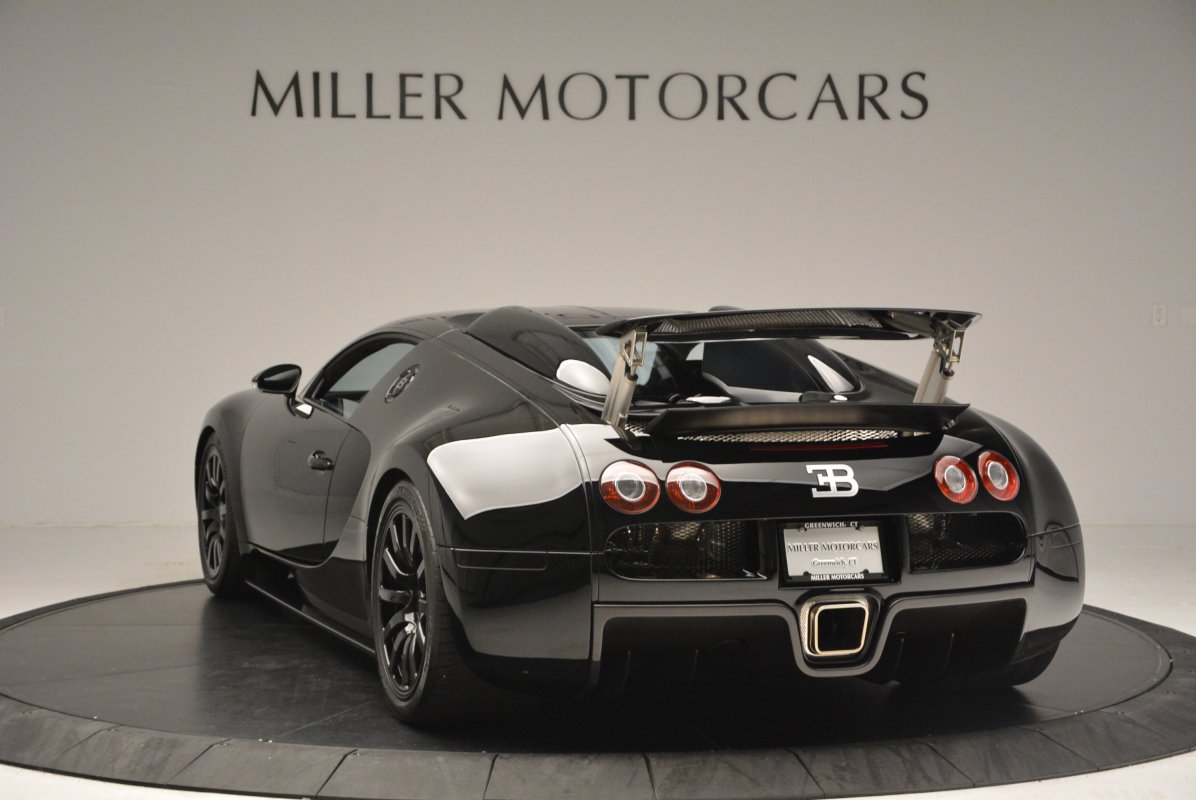 2008 : Bugatti Veyron 16.4 disponible dès 15.000 € / mois en Leasing. 