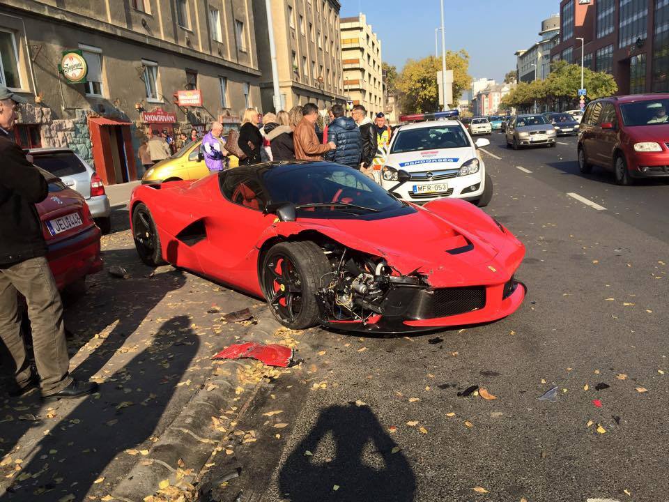 Une Ferrari LaFerrari accidentée en Hongrie