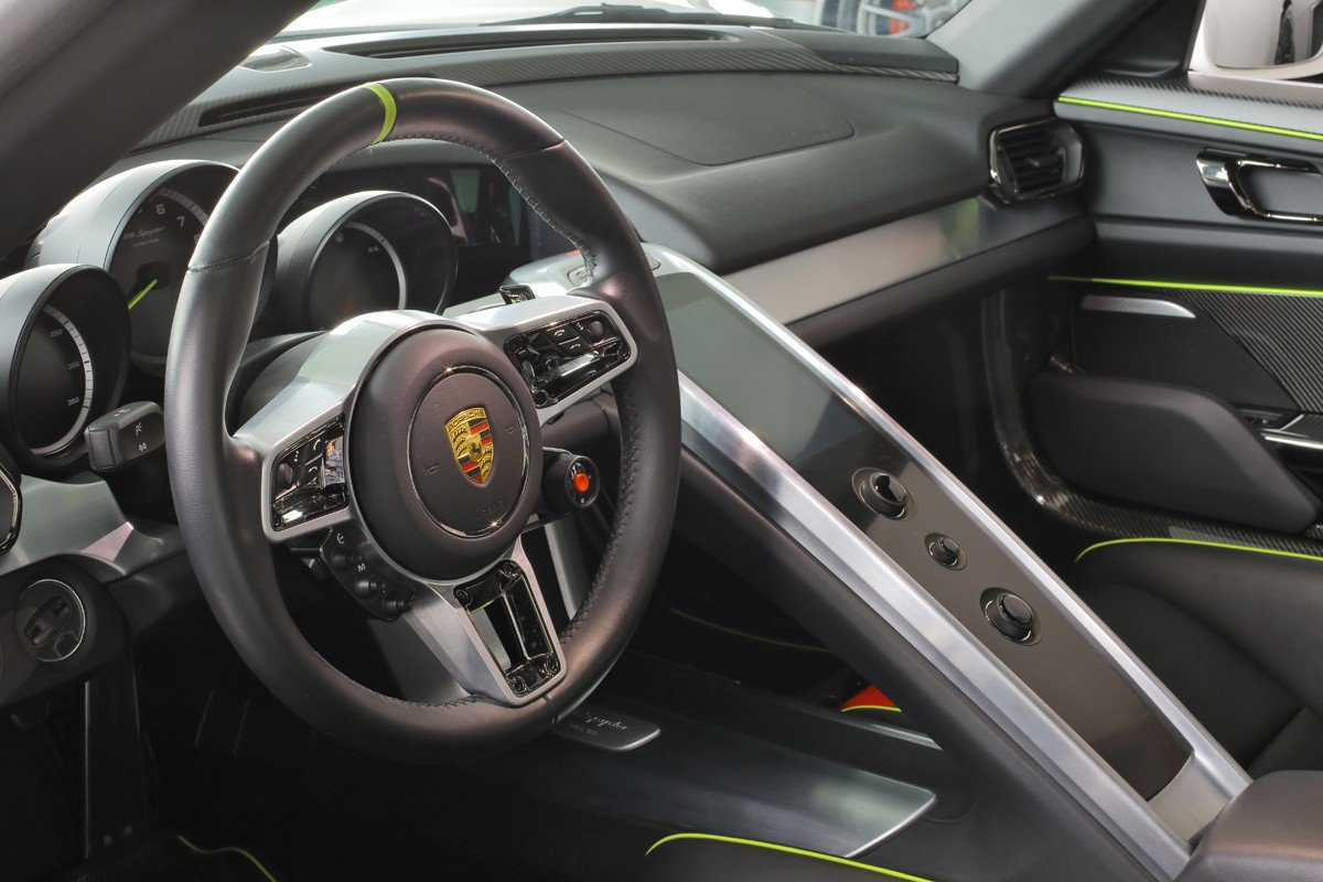 For Sale : Porsche 918 Spyder - 2014