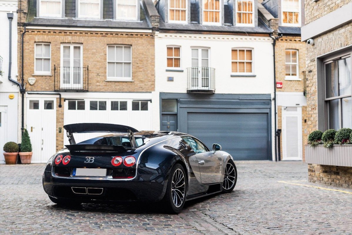 For sale : Bugatti Veyron Super Sport 