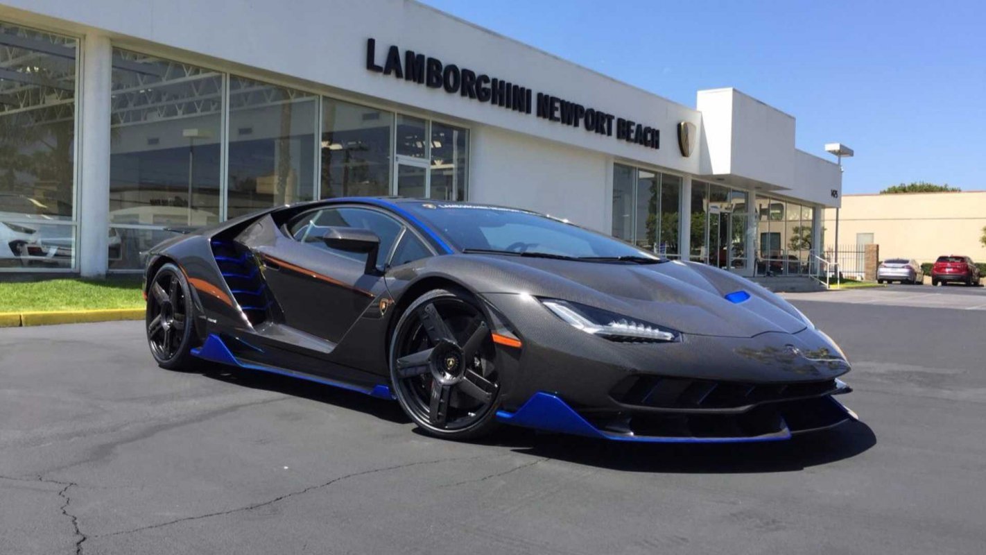 La première Lamborghini Centenario à atterrir sur le sol américain. 