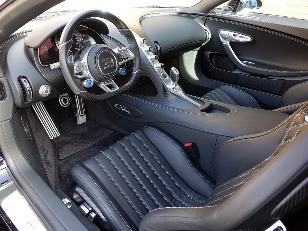 For sale : Bugatti Chiron 