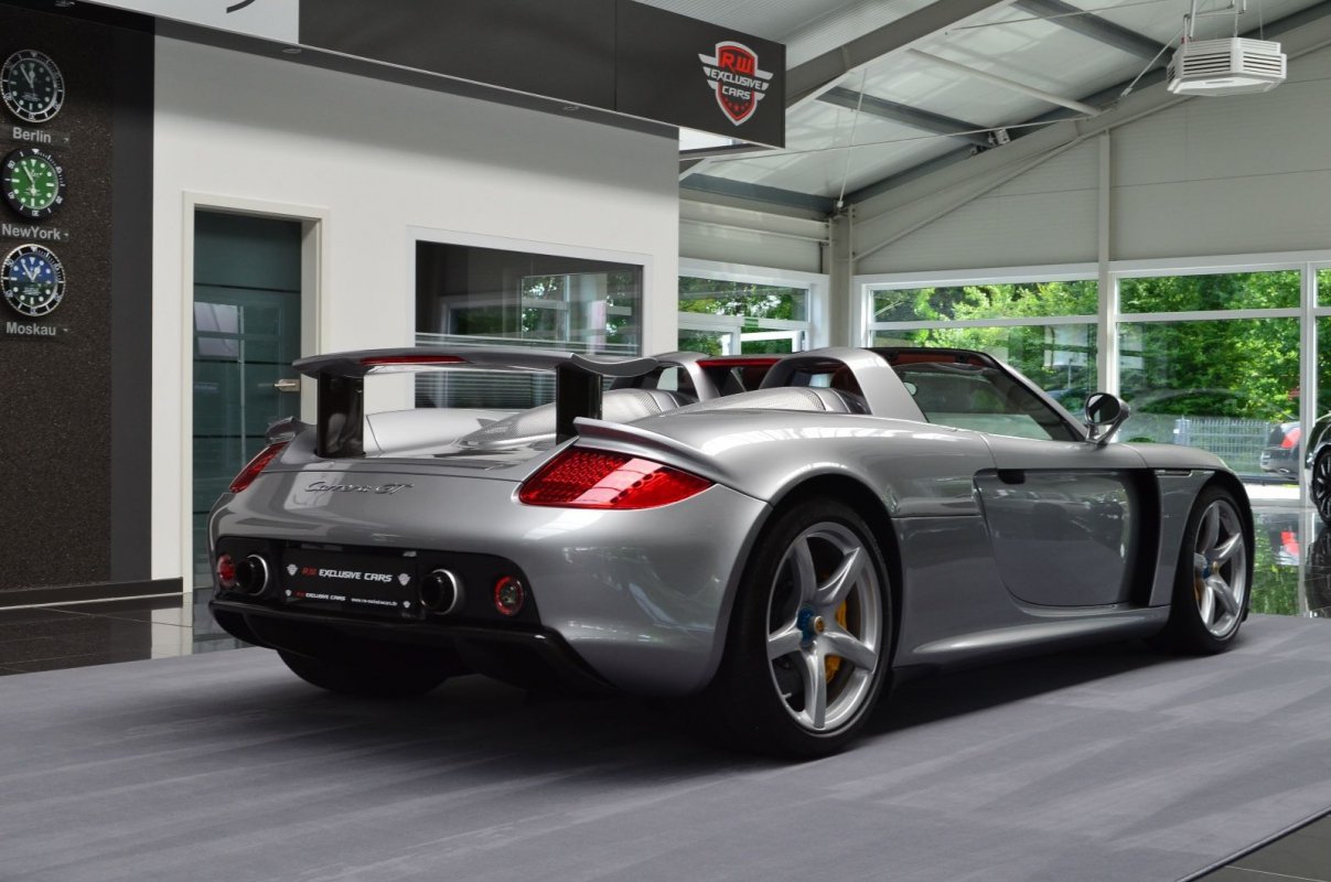 For sale : Porsche Carrera GT 