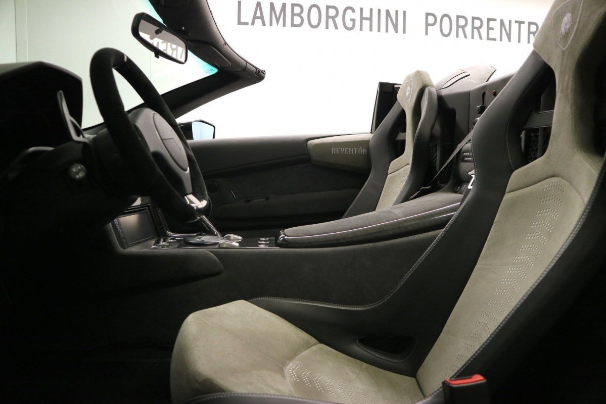 For sale : Lamborghini Reventon Roadster
