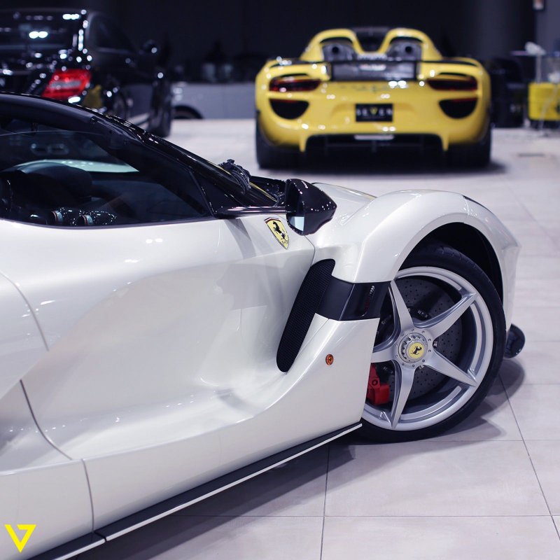 Seven Car Lounge : Ferrari LaFerrari Aperta for sale 