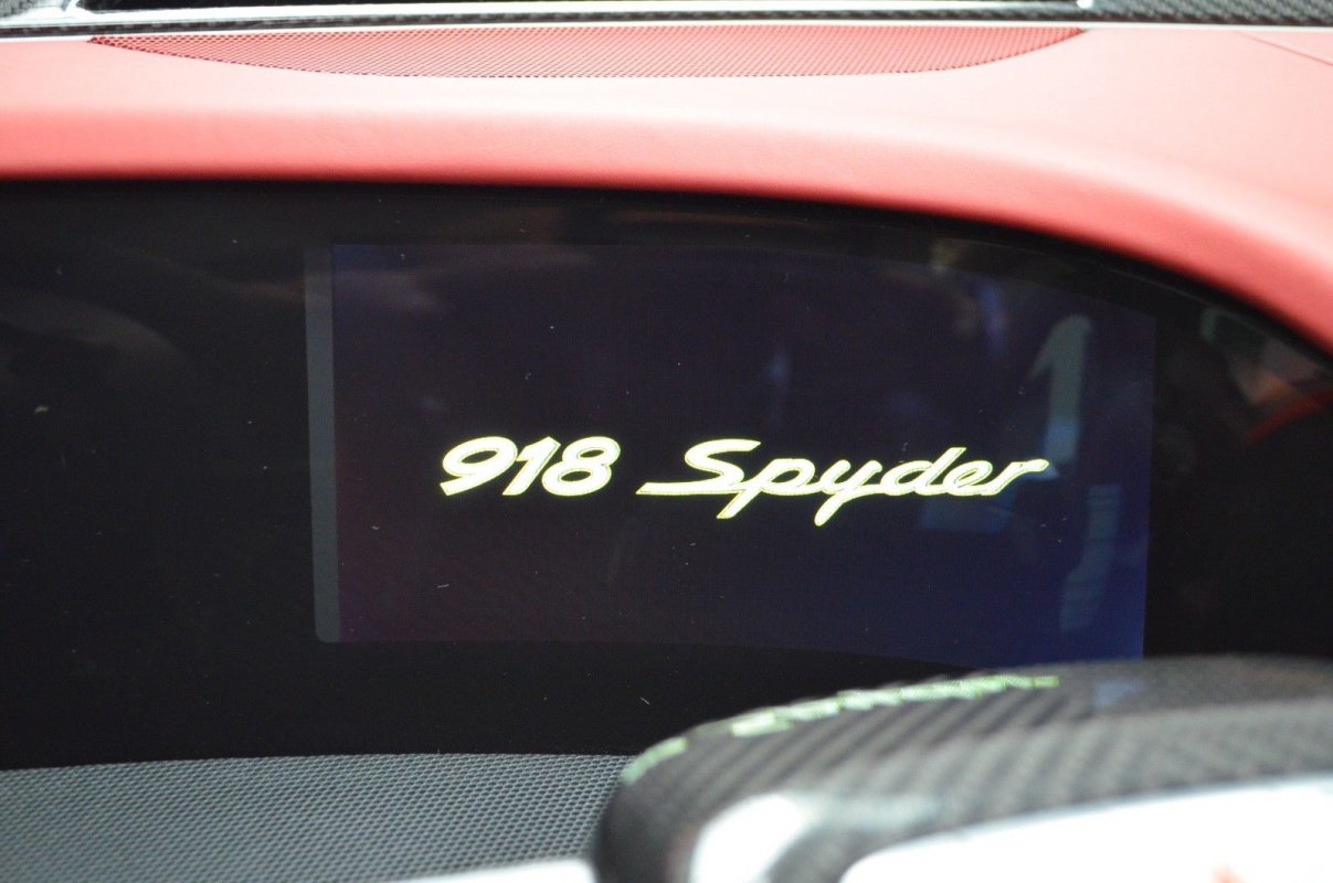 R.W. Exclusive Cars : Porsche 918 Spyder