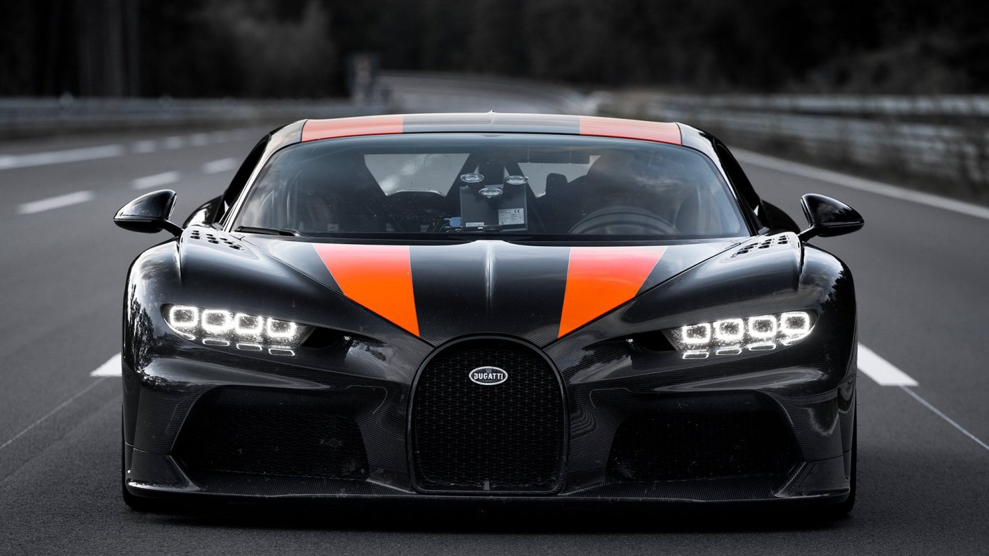 Bugatti franchit la barre mythique des 300 mph (490 km/h)