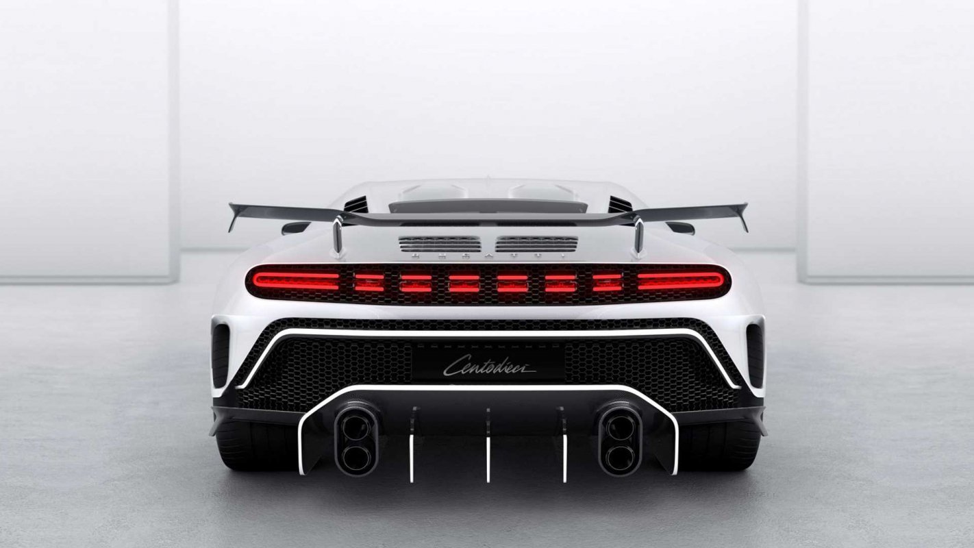CR7 s'offre une Bugatti Centodieci à 8 millions d'euros.