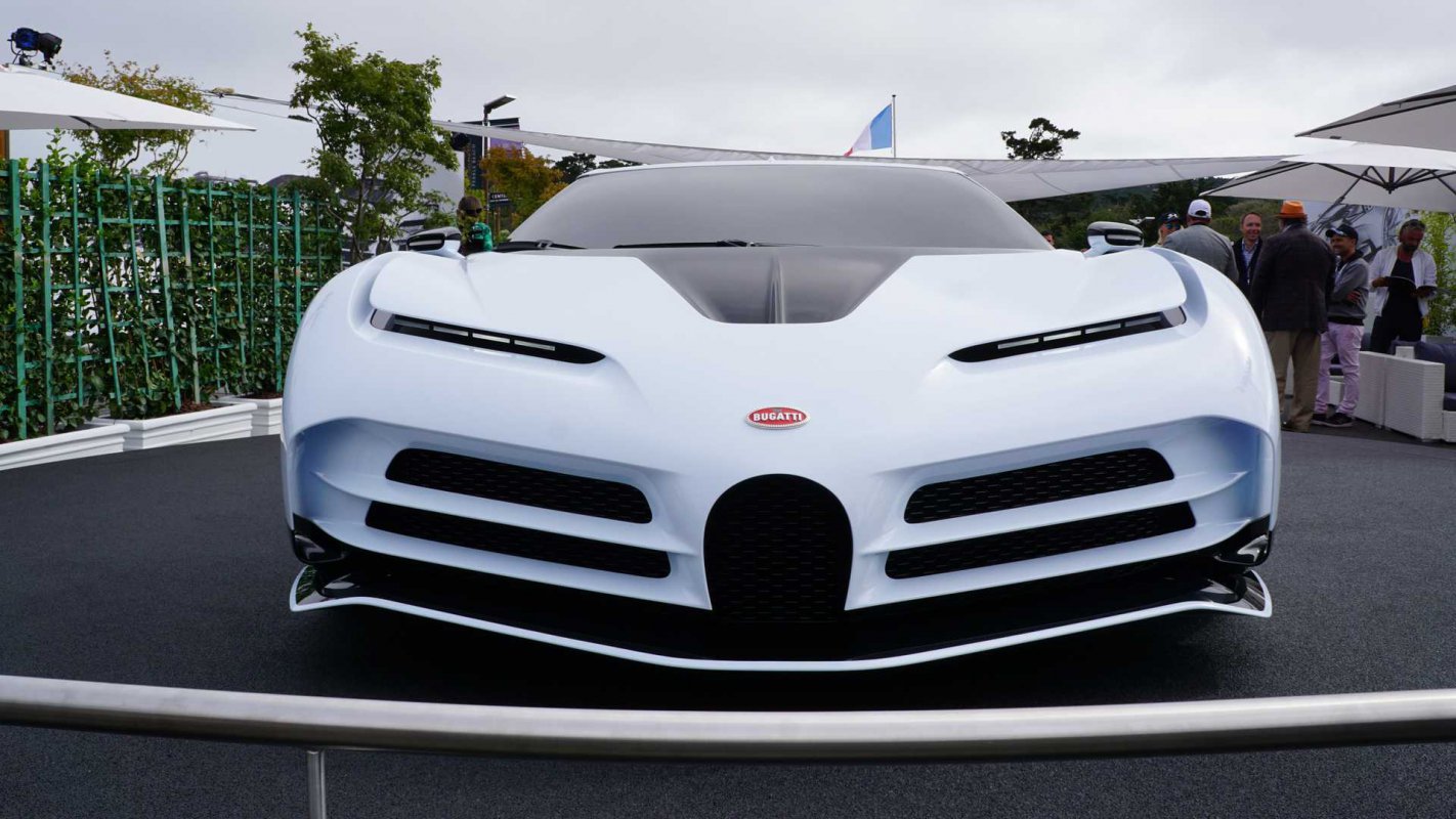 CR7 s'offre une Bugatti Centodieci à 8 millions d'euros.