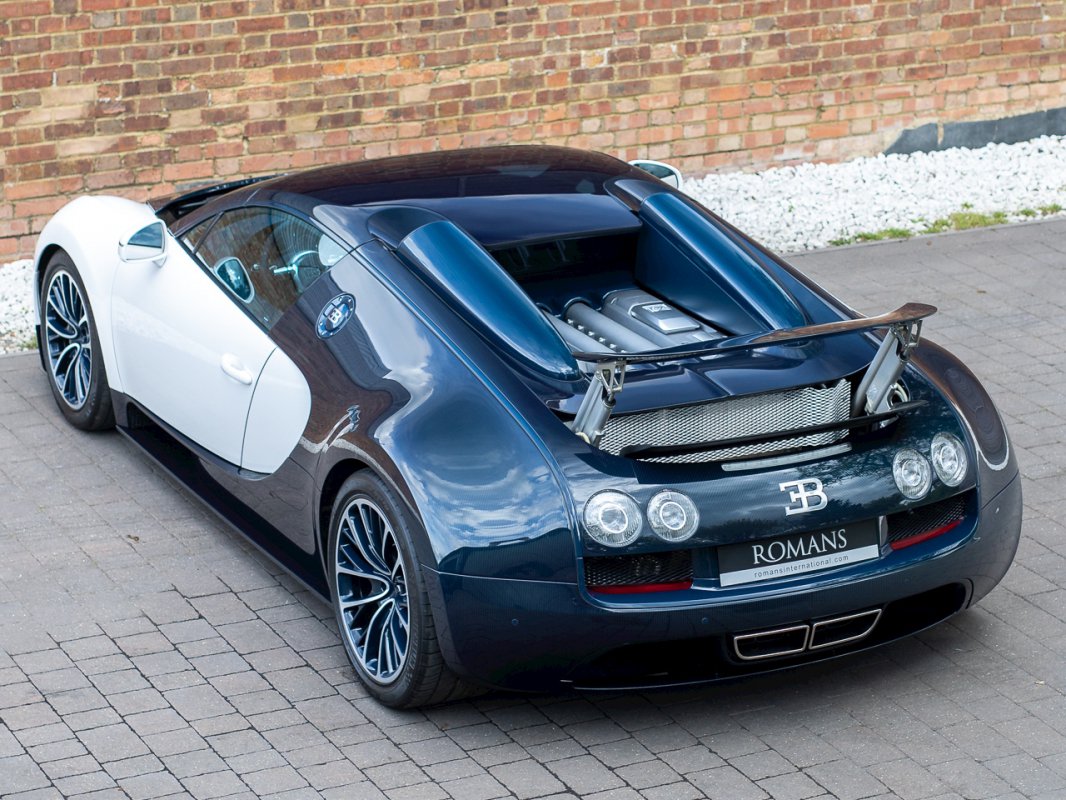 Romans International : 2014 Bugatti Veyron 16.4 Grand Sport Vitesse 