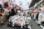 Porsche remporte les 24 Heures du Mans.